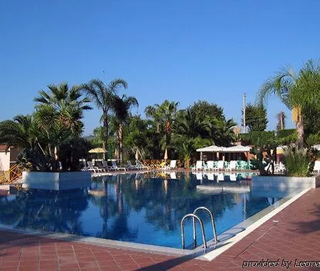 Trivento Hotel apartamentowy